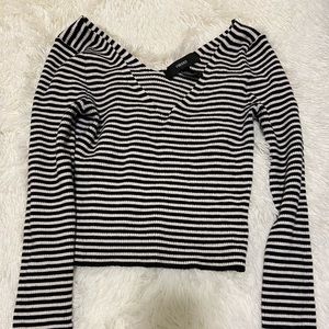 Stripped cropped v sweater